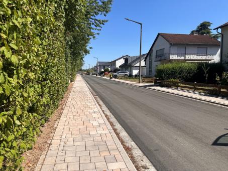 Nach der Verkehrsfreigabe ist der südliche Teil der Albert-Schweitzer-Straße nun wieder vollends befahrbar. (Foto: Ortsgemeinde Flörsheim-Dalsheim)